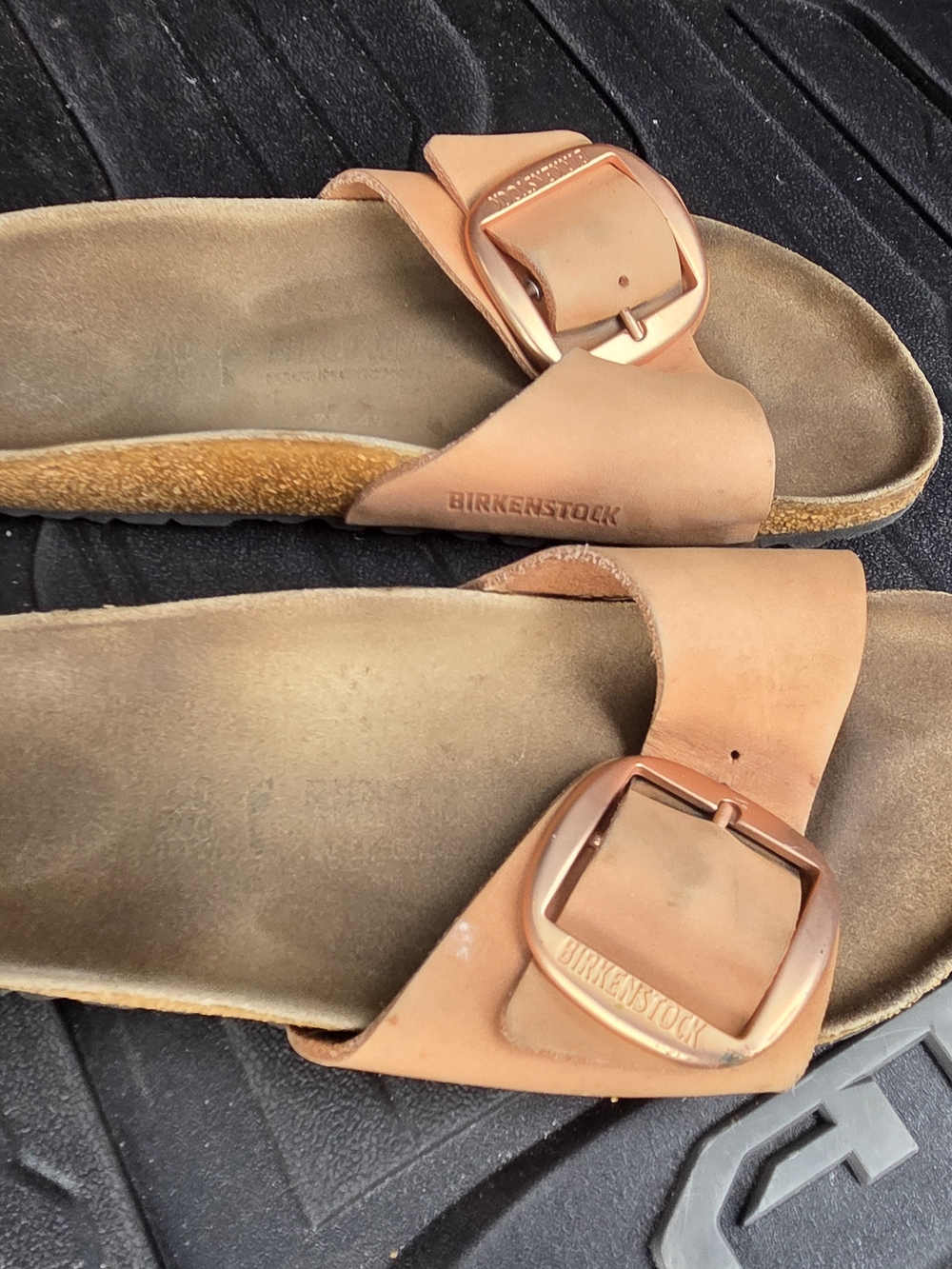 Birkenstock womens size 10 brown learher sandals with large buckle